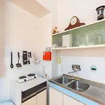 Two Stars Two Beds Downtown - One-bedroom