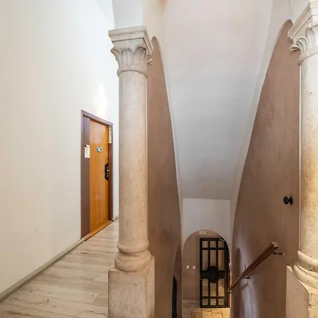 Apartman Two Stars Two Beds Downtown - One-bedroom *