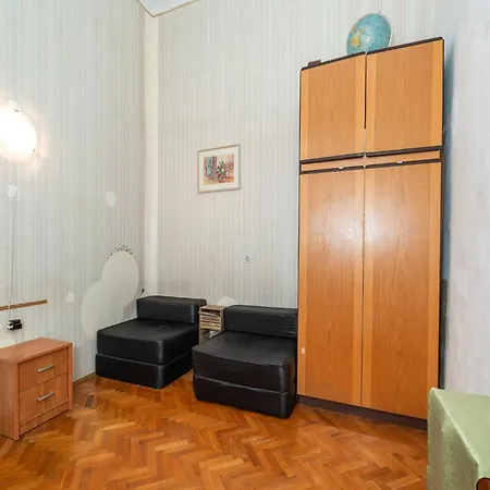 Two Stars Two Beds Downtown - One-bedroom Apartman *