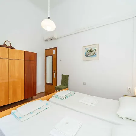Apartman Two Stars Two Beds Downtown - One-bedroom *