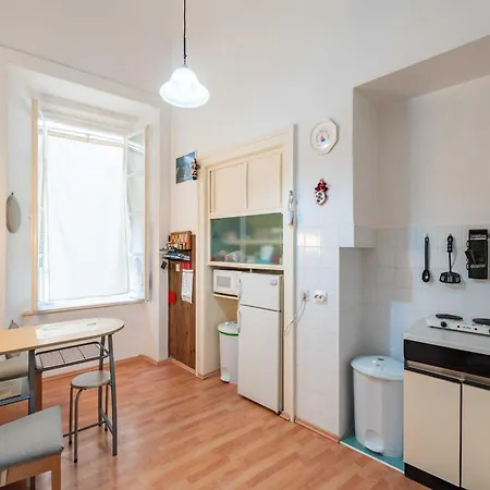 Apartman Two Stars Two Beds Downtown - One-bedroom