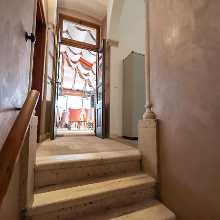 Two Stars Two Beds Downtown - One-bedroom Dubrovnik