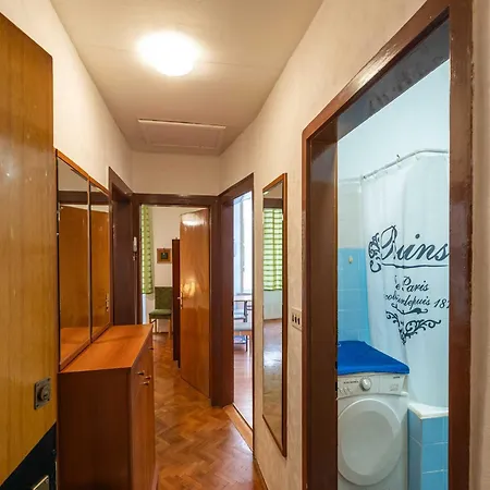 Two Stars Two Beds Downtown - One-bedroom
